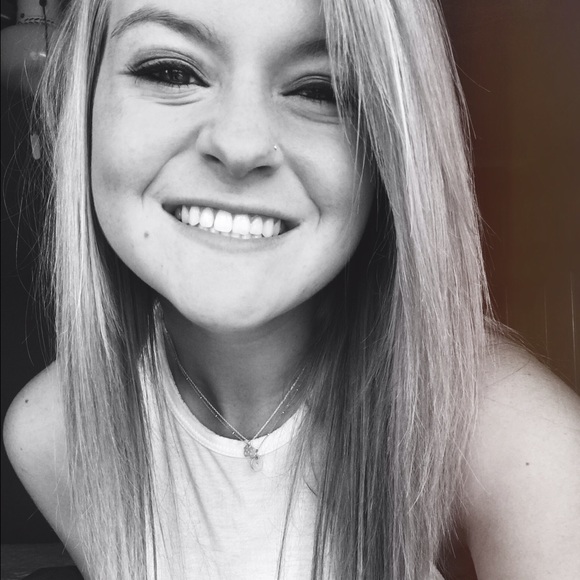 Profile Picture of Kate Gillum (@kgillum8) on Poshmark