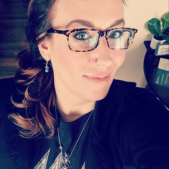 Profile Picture of Amy Crabtree (@ulta1111ac) on Poshmark