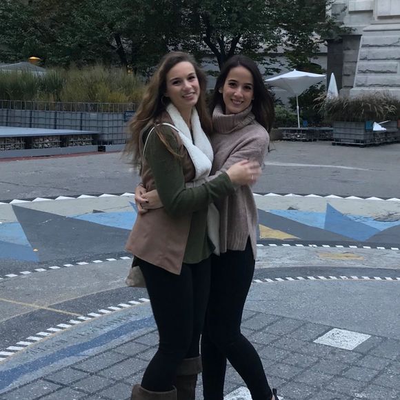 Profile Picture of Amanda Wochele (@amandawochele13) on Poshmark