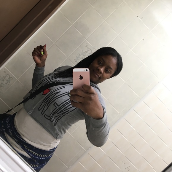 Profile Picture of Tonisha Horston (@nene198829) on Poshmark