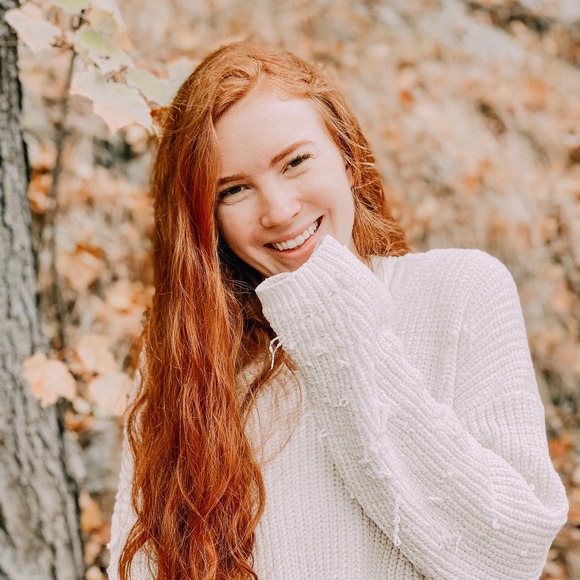 Profile Picture of Lillian Wilcox (@lilly550) on Poshmark