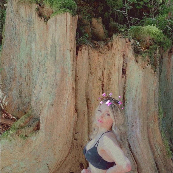 Profile Picture of Maryam Bashar (@maryambashar) on Poshmark