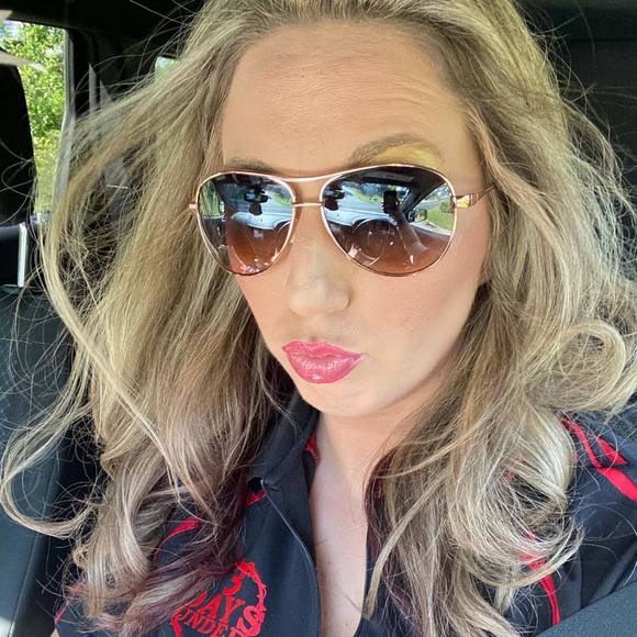 Profile Picture of Amber Leibee (@amberleibee) on Poshmark