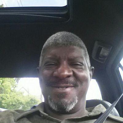 Profile Picture of James Heflin (@heflindickmove) on Twitter