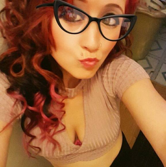 Profile Picture of Barbara Wiley (@ayebae30) on Poshmark