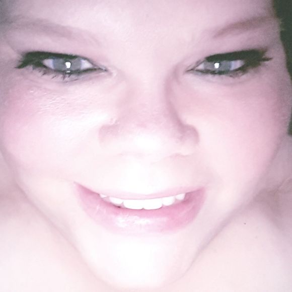 Profile Picture of Stephenie Alberti (@1sillygirl73) on Poshmark