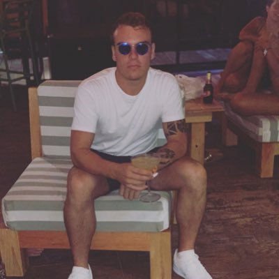 Profile Picture of Connor  ♠️ Browne (@CM_Browne98) on Twitter