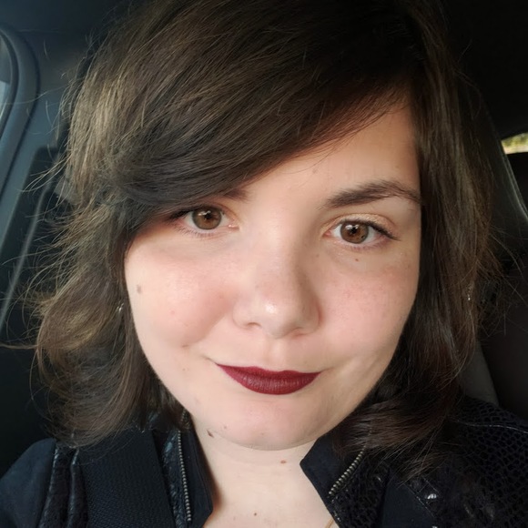 Profile Picture of Jeanna Labonte (@labontejeanna) on Poshmark