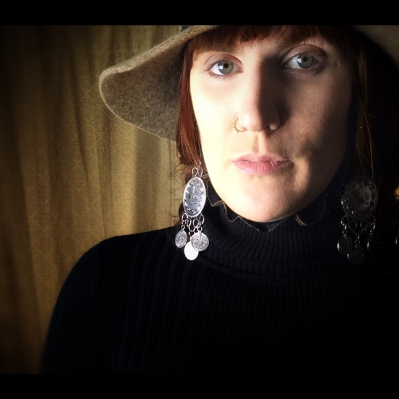 Profile Picture of Kelly Hickman (@couturekiki) on Poshmark