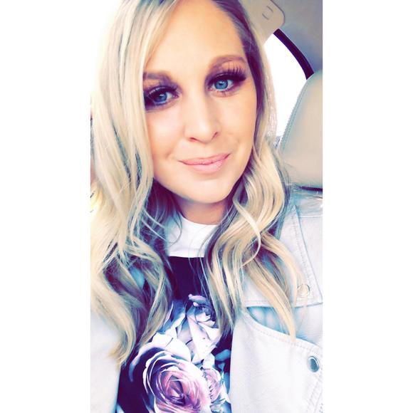 Profile Picture of Stacy Barron (@stacface009) on Poshmark