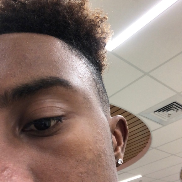 Profile Picture of Isaiah Barthold (@isaiahb5) on Poshmark