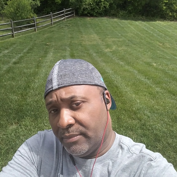 Profile Picture of Will Bradley (@willbradley219) on Poshmark