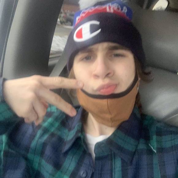 Profile Picture of Andrew Angotti (@andrew8405) on Poshmark