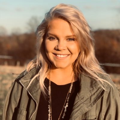 Profile Picture of Hannah Lorraine Best (@HowToLiveYoung) on Twitter