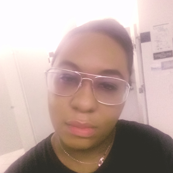 Profile Picture of Sharonda Stembridge (@s_stembridge) on Poshmark
