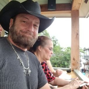 Profile Picture of Michael Henslee (@MichaelHenslee) on Twitter