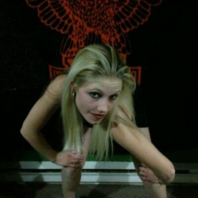 Profile Picture of CrYsTaL (@cstorey86) on Twitter