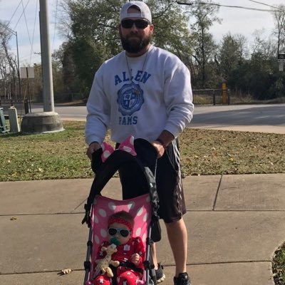 Profile Picture of Ford Moore (@WarrenNeal_10) on Twitter