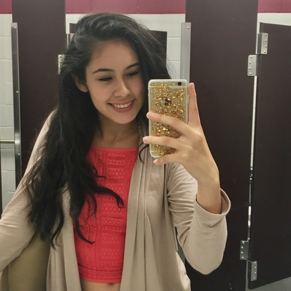 Profile Picture of Daniela Tamayo (@danielaigt_) on Poshmark