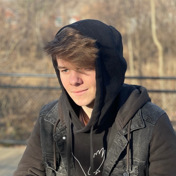 Profile Picture of Chance Hoadley (@chancehoadley) on Poshmark