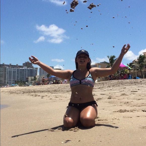 Profile Picture of Kiley Ryan (@kileynicolee) on Poshmark