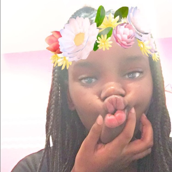 Profile Picture of Mani Caradine (@manii_baby) on Poshmark