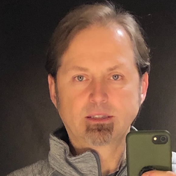 Profile Picture of Steven Morrow (@smorrow69) on Poshmark