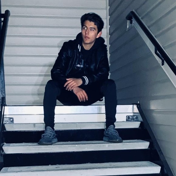 Profile Picture of Jose Limon (@joselimon1999) on Poshmark