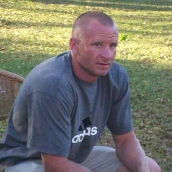 Scott York - Poshmark Profile Picture of Scott York (@scottbyork) on Poshmark