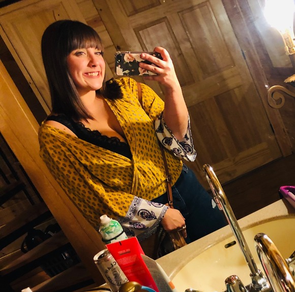 Danielle Barkatt - Poshmark Profile Picture of Danielle Barkatt (@ellarose01) on Poshmark