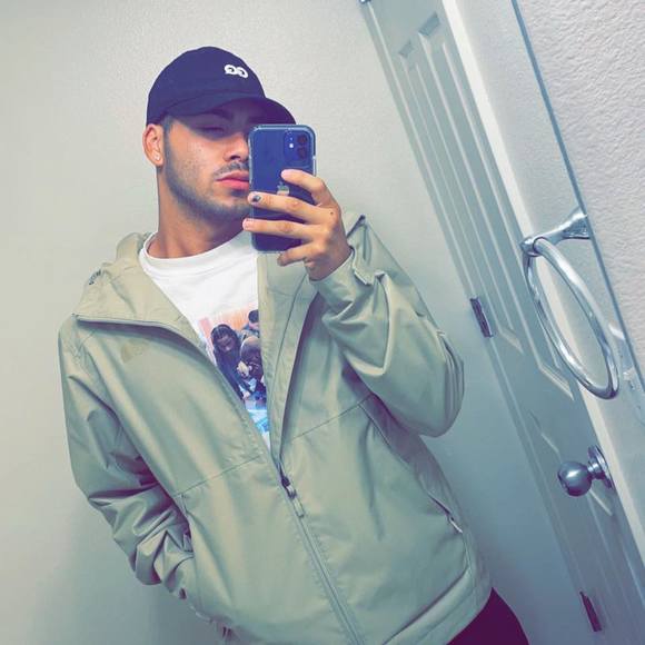 Profile Picture of Nicholas Montoya (@niclovin12) on Poshmark
