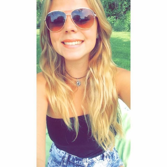 Profile Picture of Kasey Biernacki (@kasbiernacki) on Poshmark