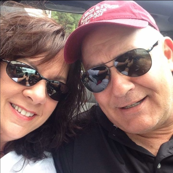 Profile Picture of Melanie Edwards (@melanie1959) on Poshmark