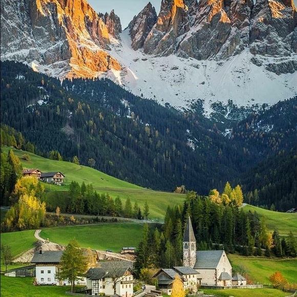 Profile Picture of Margarita Tentori (@maggieten) on Poshmark