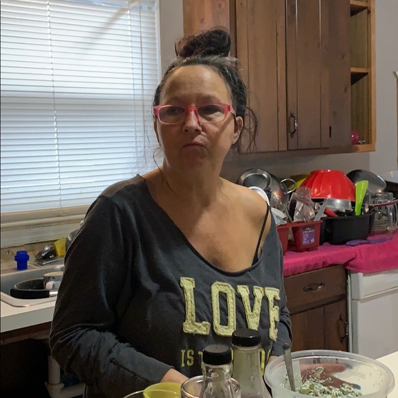 Profile Picture of Sarah Link (@slink1960) on Poshmark