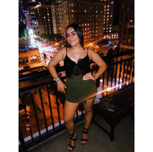 Profile Picture of Maria Aurich (@mariaaurichh) on Poshmark