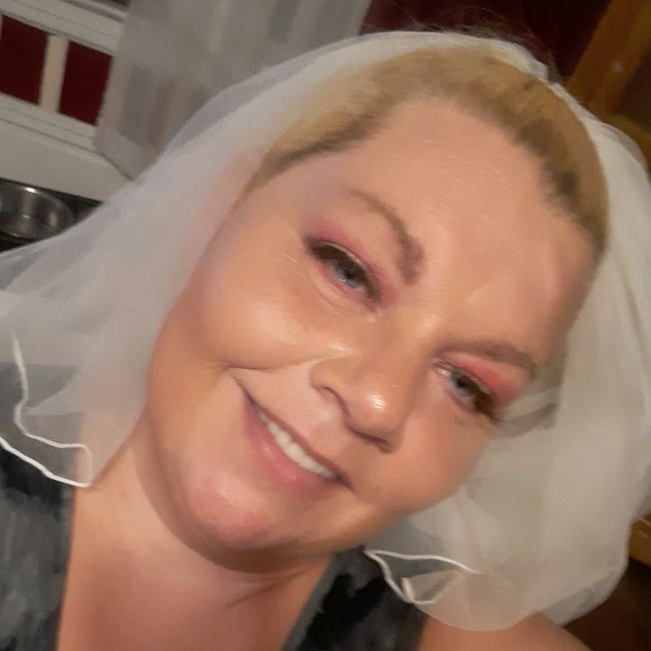 Profile Picture of Lori (@loribarrow75) on Tiktok