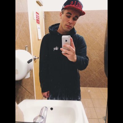 Profile Picture of Devin Michaud (@Michaud3Devin) on Twitter