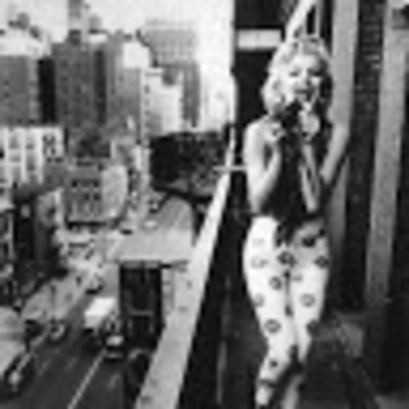 Profile Picture of Britney Lambert (@britneylambe473) on Poshmark