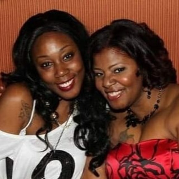 Profile Picture of Tuni Tunes (@tunisharamone) on Poshmark