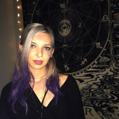 Profile Picture of Ariel King (@arielking0816) on Twitter