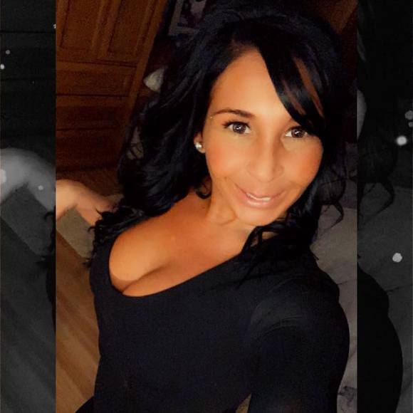 Profile Picture of Casey Erath (@cassandraerath) on Poshmark