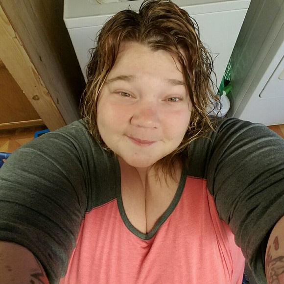 Profile Picture of Brook Bryan (@brook_bryan) on Poshmark