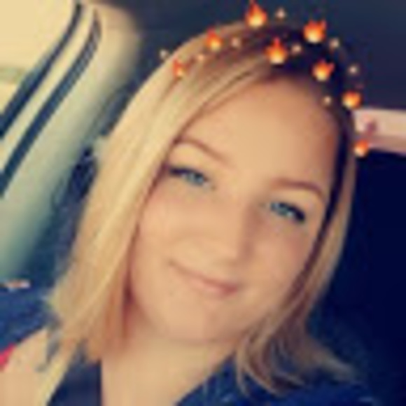 Profile Picture of Micheala Prindle (@micheala_p) on Poshmark