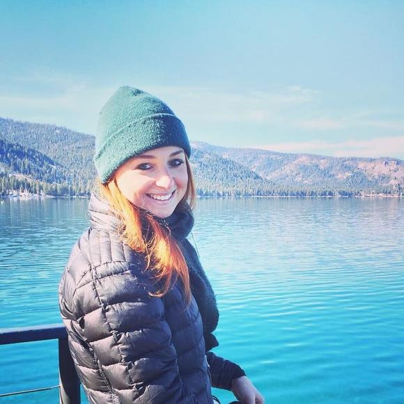 Profile Picture of Lauren Kugler (@lilkugs93) on Poshmark