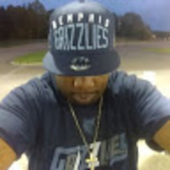 Profile Picture of Corey Whitley (@clw00779) on Poshmark