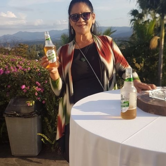 Profile Picture of Kaye Hermansen (@kayehermansen) on Poshmark