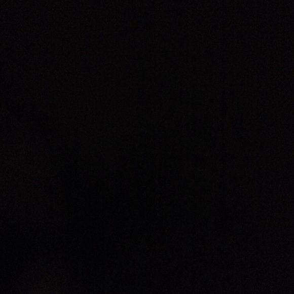 Profile Picture of Djdjmd Djdmdmd (@dyhejrjrk) on Poshmark