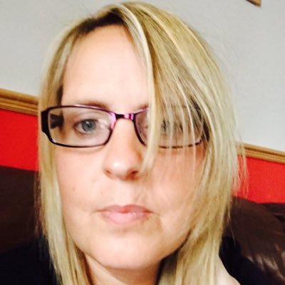 Profile Picture of Tracey Laura (@traceyj2411) on Twitter