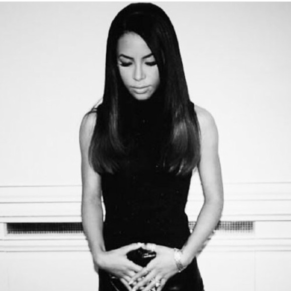 Profile Picture of Danielle Fitzgibbon (@dnicolef16) on Poshmark